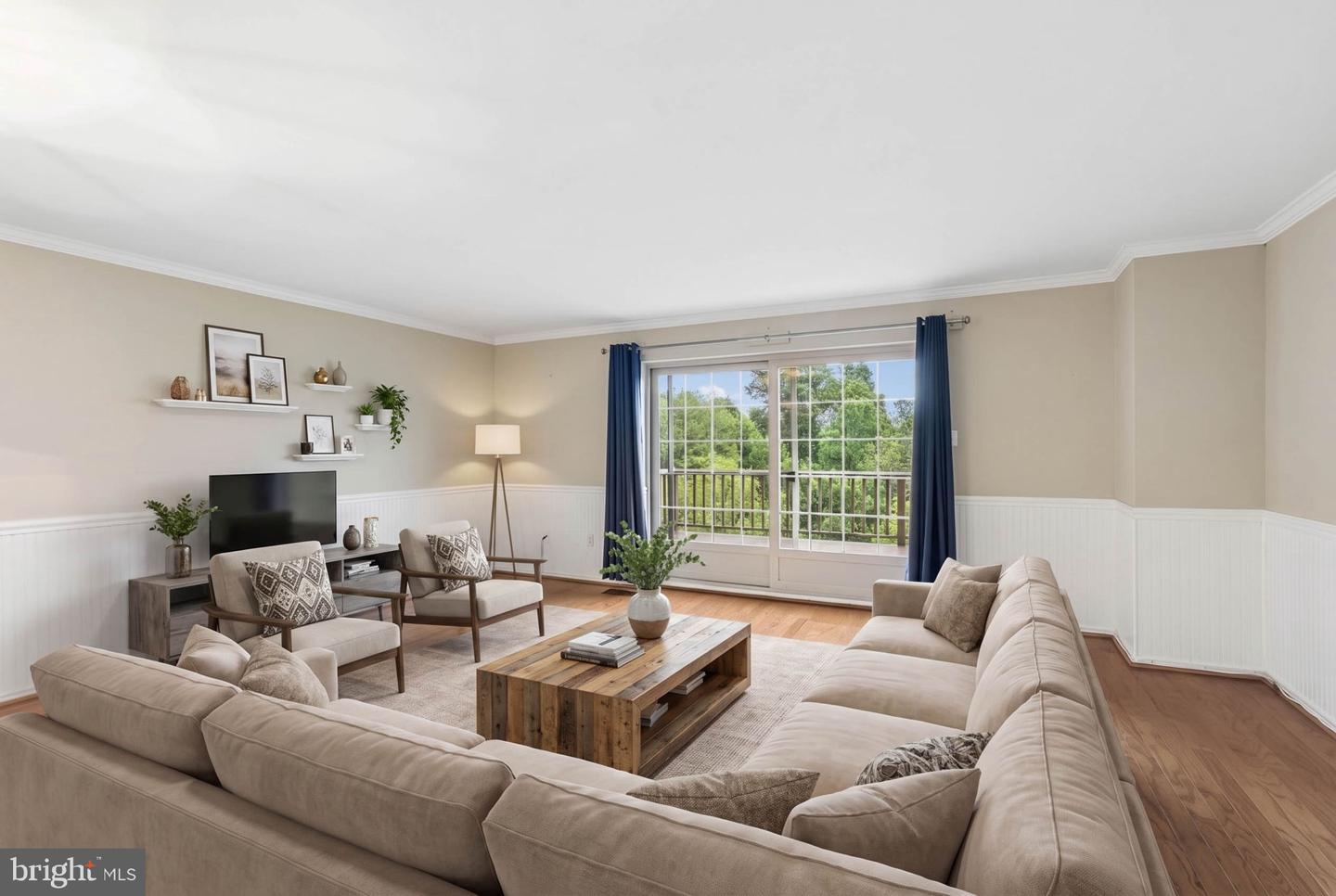 64 English Run Circle Property Photo 13