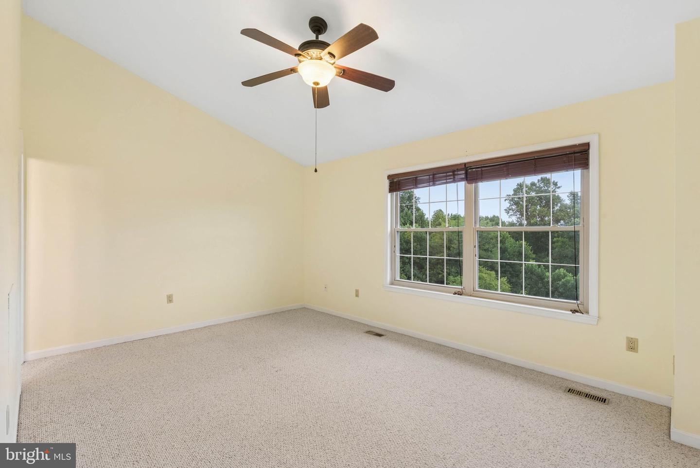 64 English Run Circle Property Photo 21