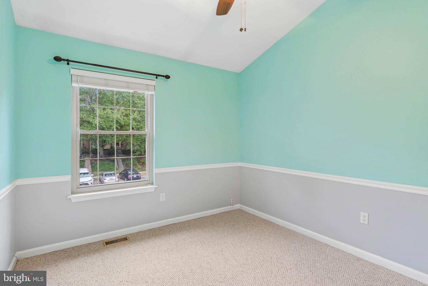 64 English Run Circle Property Photo 25