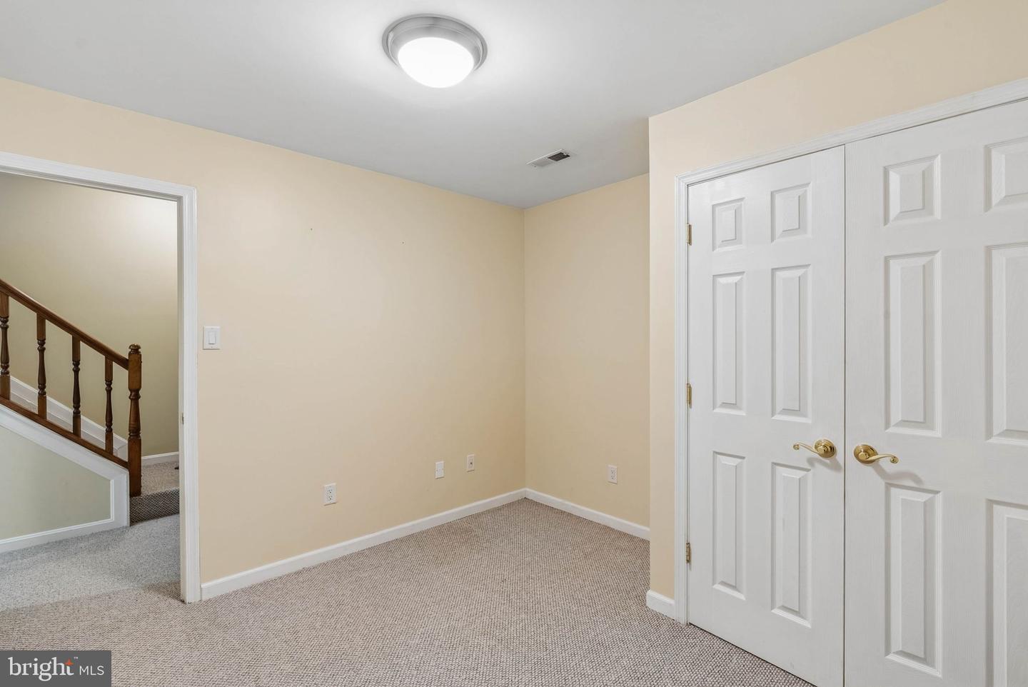 64 English Run Circle Property Photo 30
