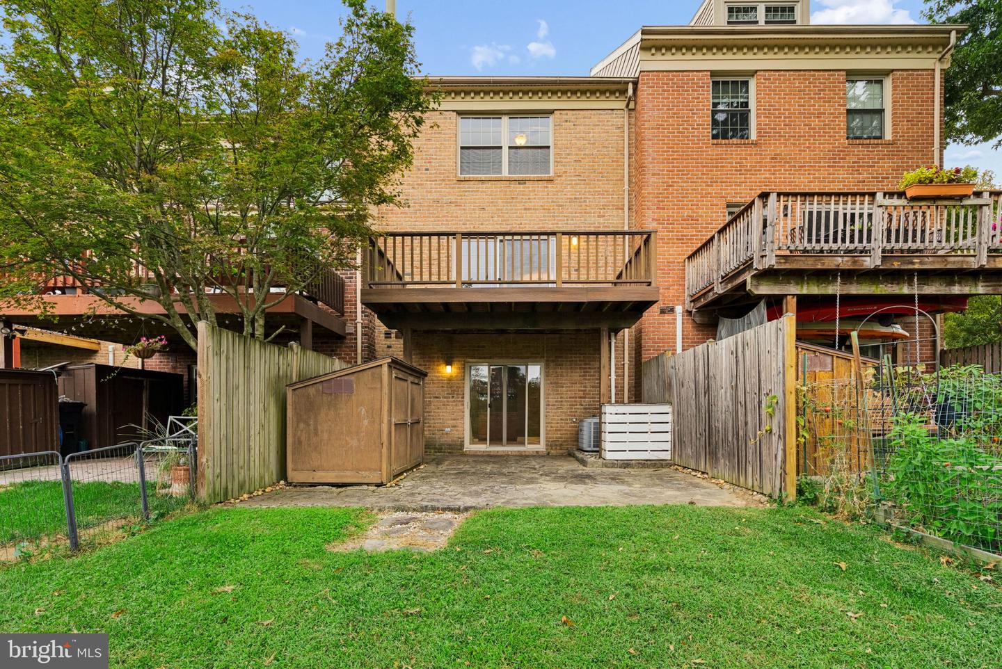 64 English Run Circle Property Photo 38