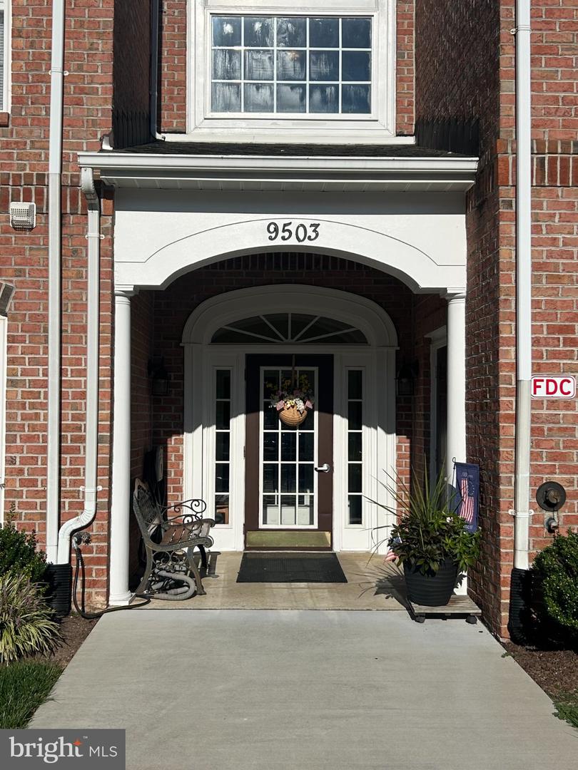 9503 KINGSCROFT TER #K Property Photo 1