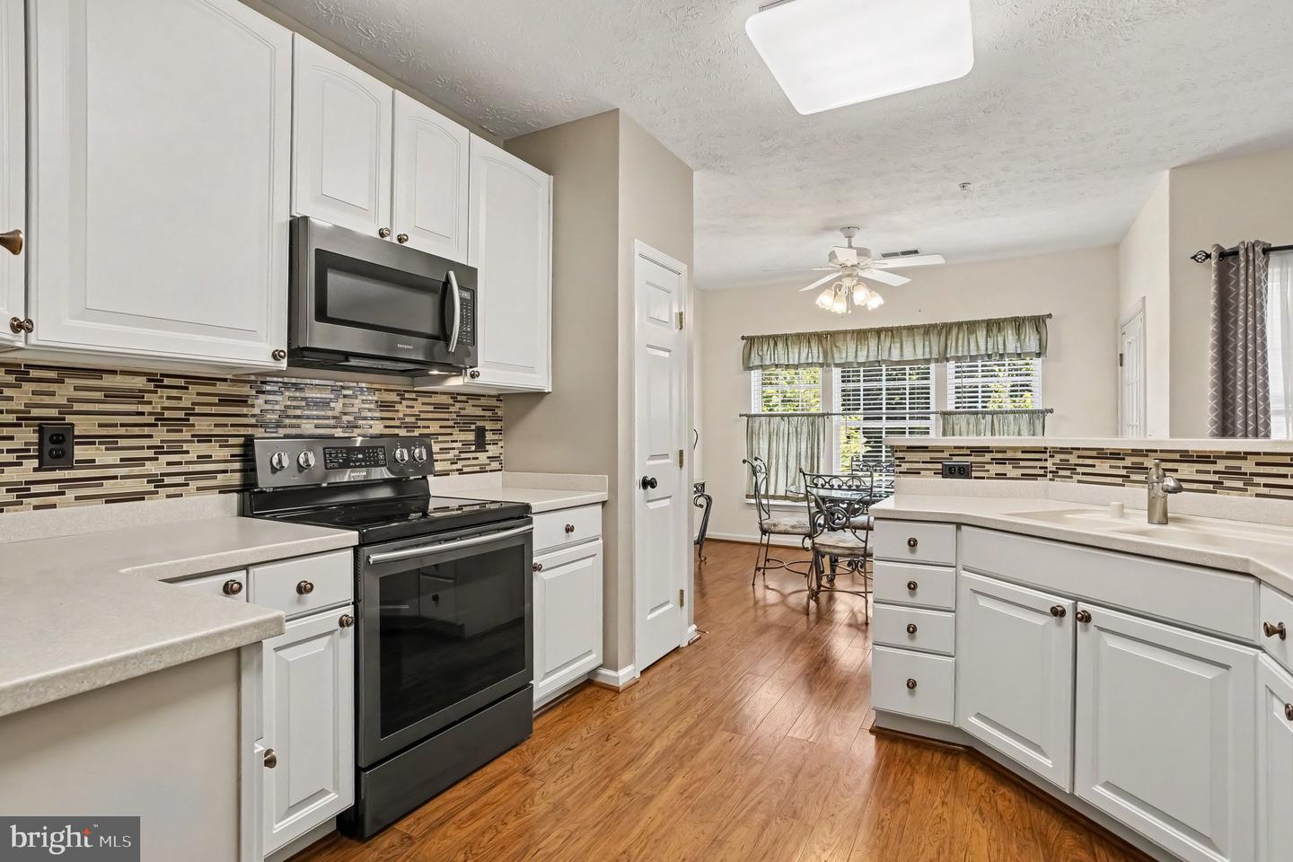9503 Kingscroft Ter #k Property Photo 4