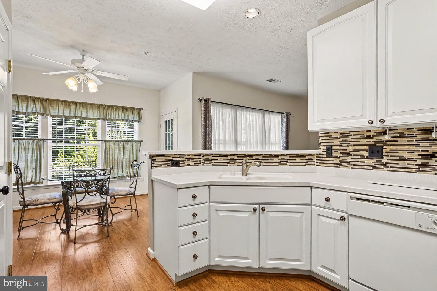 9503 Kingscroft Ter #k Property Photo 5