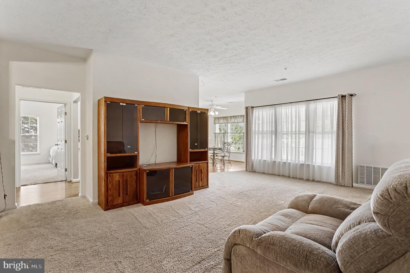 9503 Kingscroft Ter #k Property Photo 10