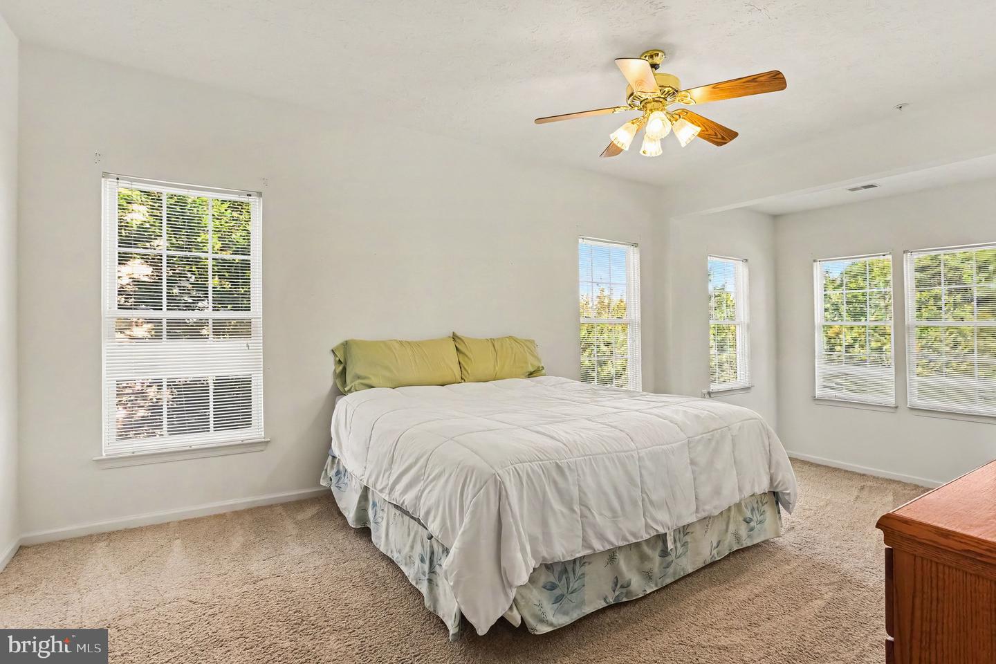 9503 Kingscroft Ter #k Property Photo 15