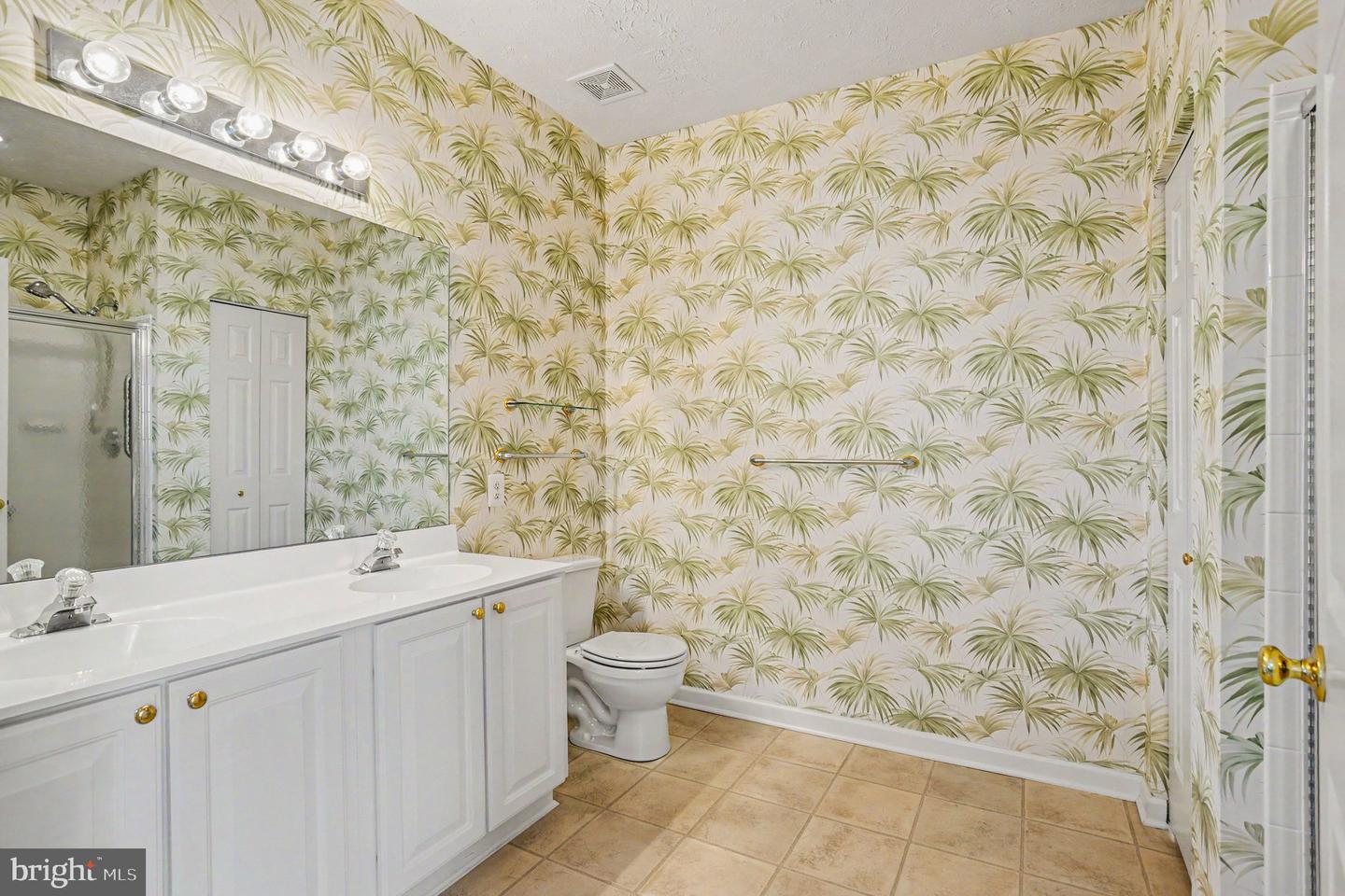 9503 Kingscroft Ter #k Property Photo 17