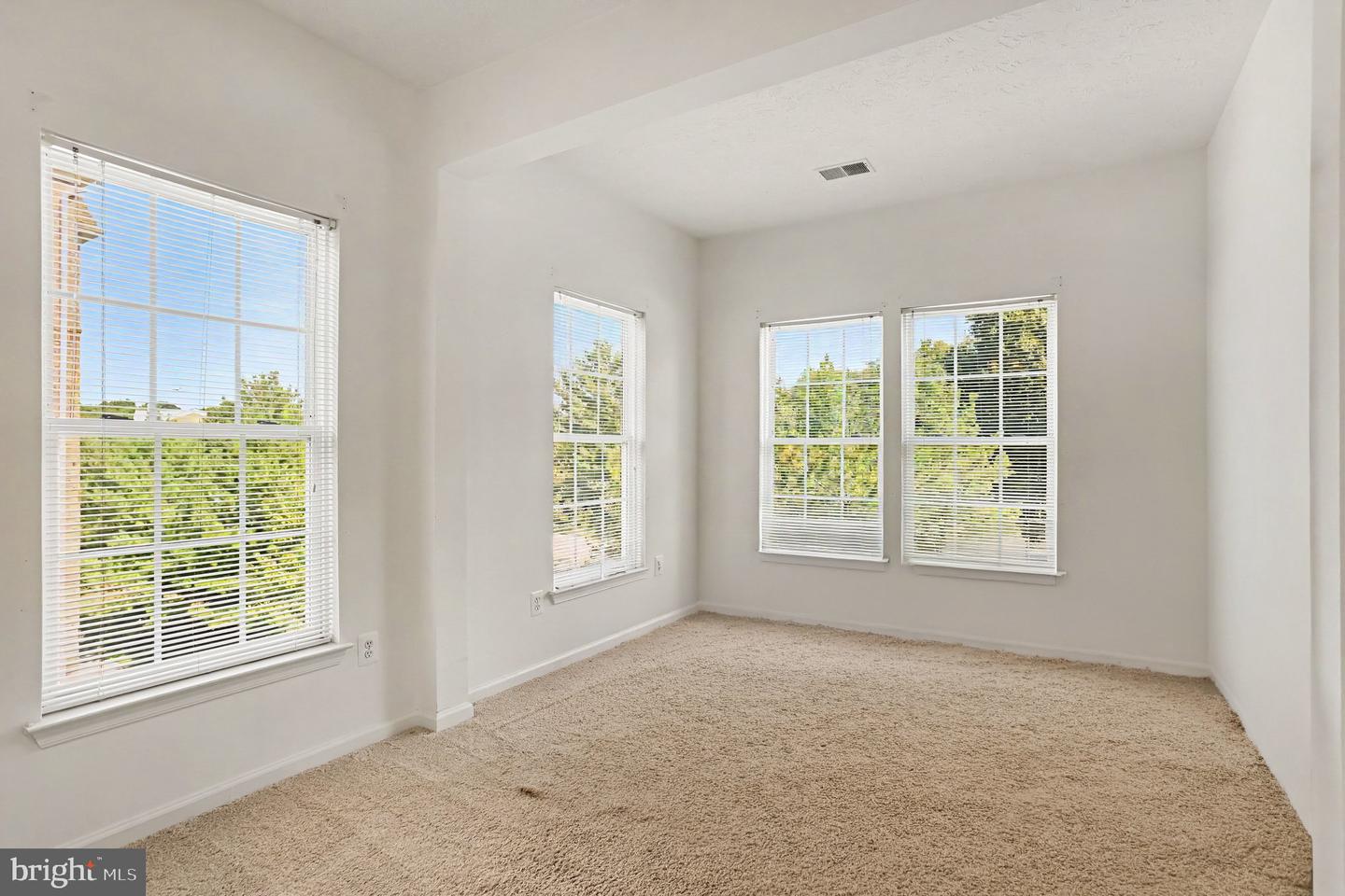 9503 Kingscroft Ter #k Property Photo 21