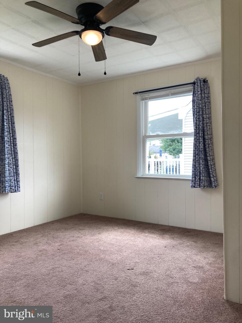 1607 Leslie Rd Property Photo 17