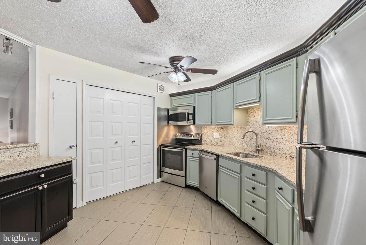 205 E Joppa Rd #707 Property Photo 12