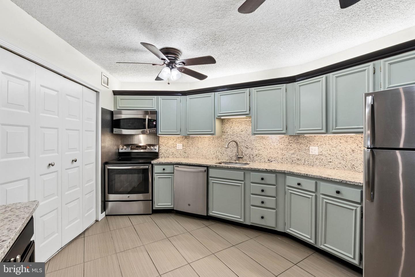 205 E Joppa Rd #707 Property Photo 14
