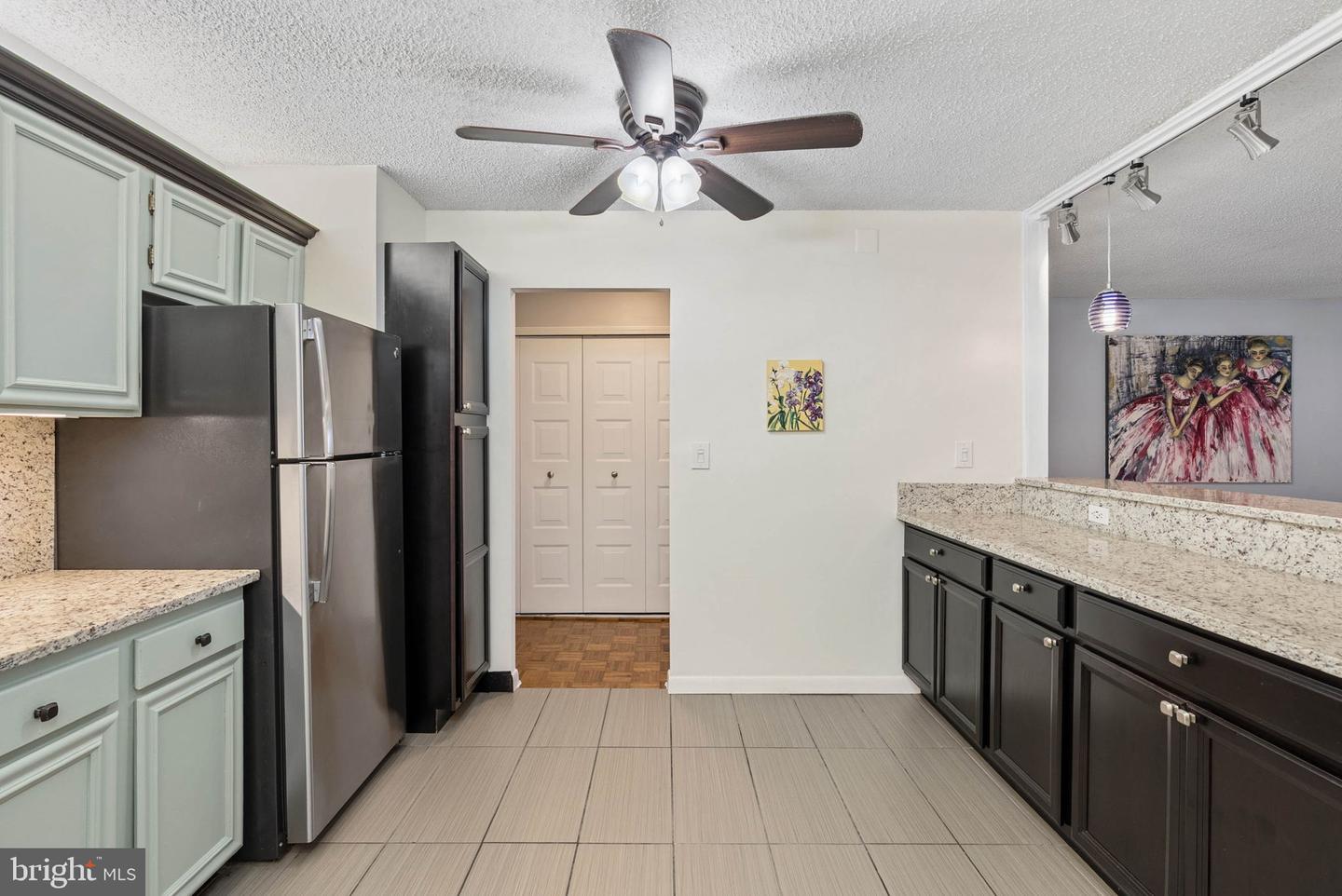 205 E Joppa Rd #707 Property Photo 17