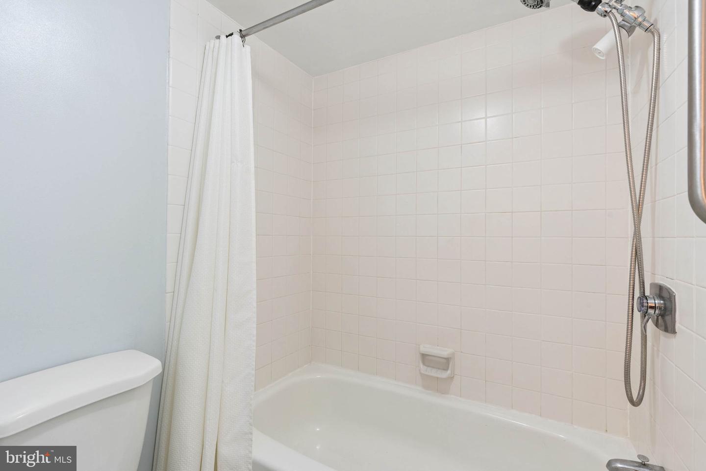 205 E Joppa Rd #707 Property Photo 34