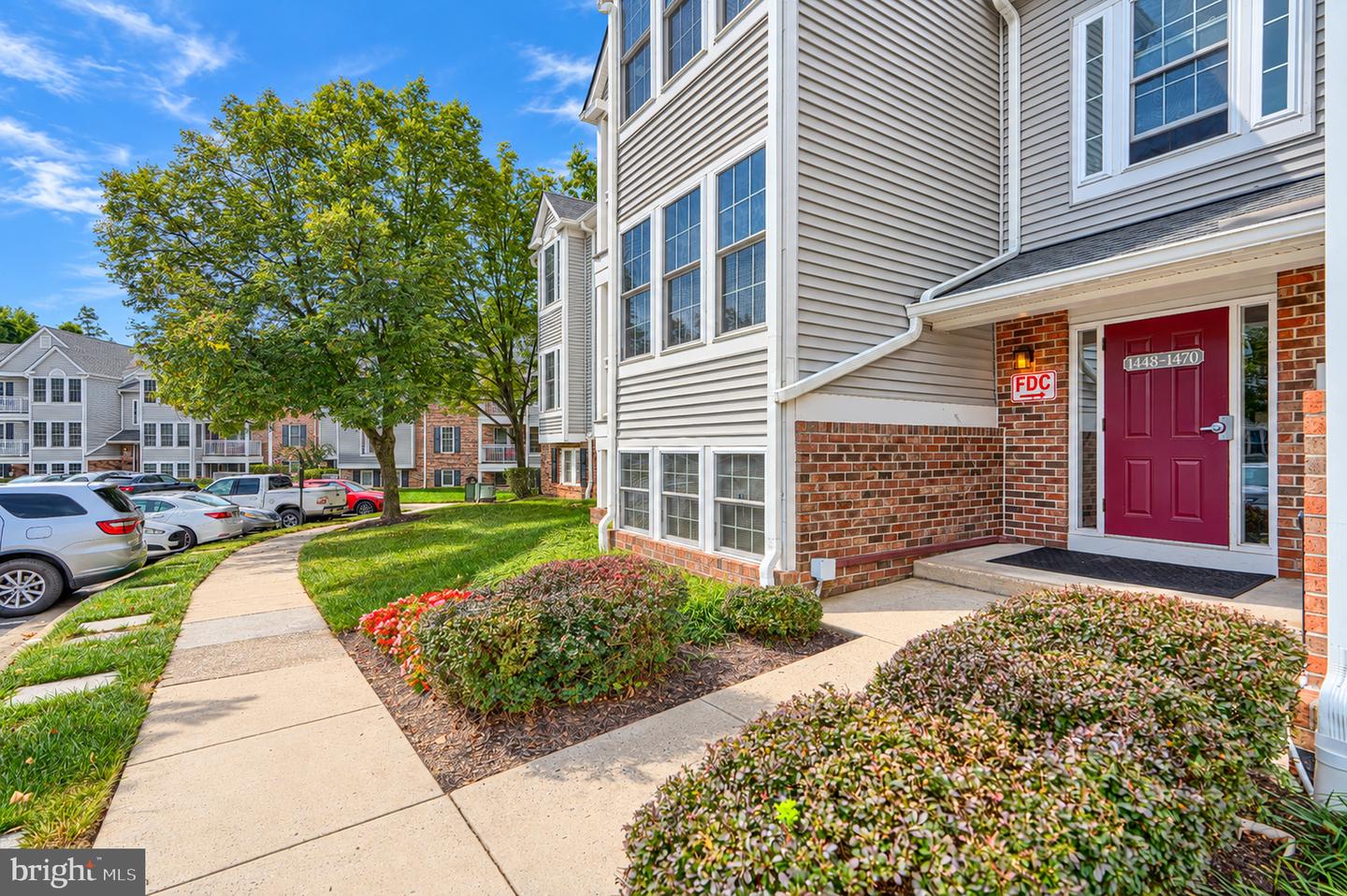 1470 Greenbriar Cir #2 Property Photo 2