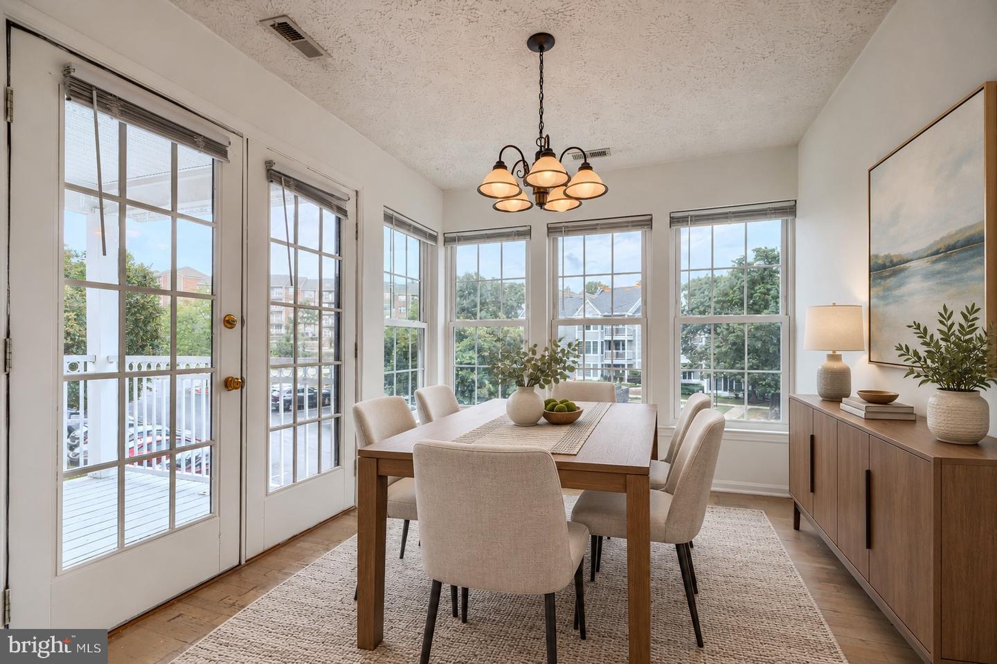 1470 Greenbriar Cir #2 Property Photo 10