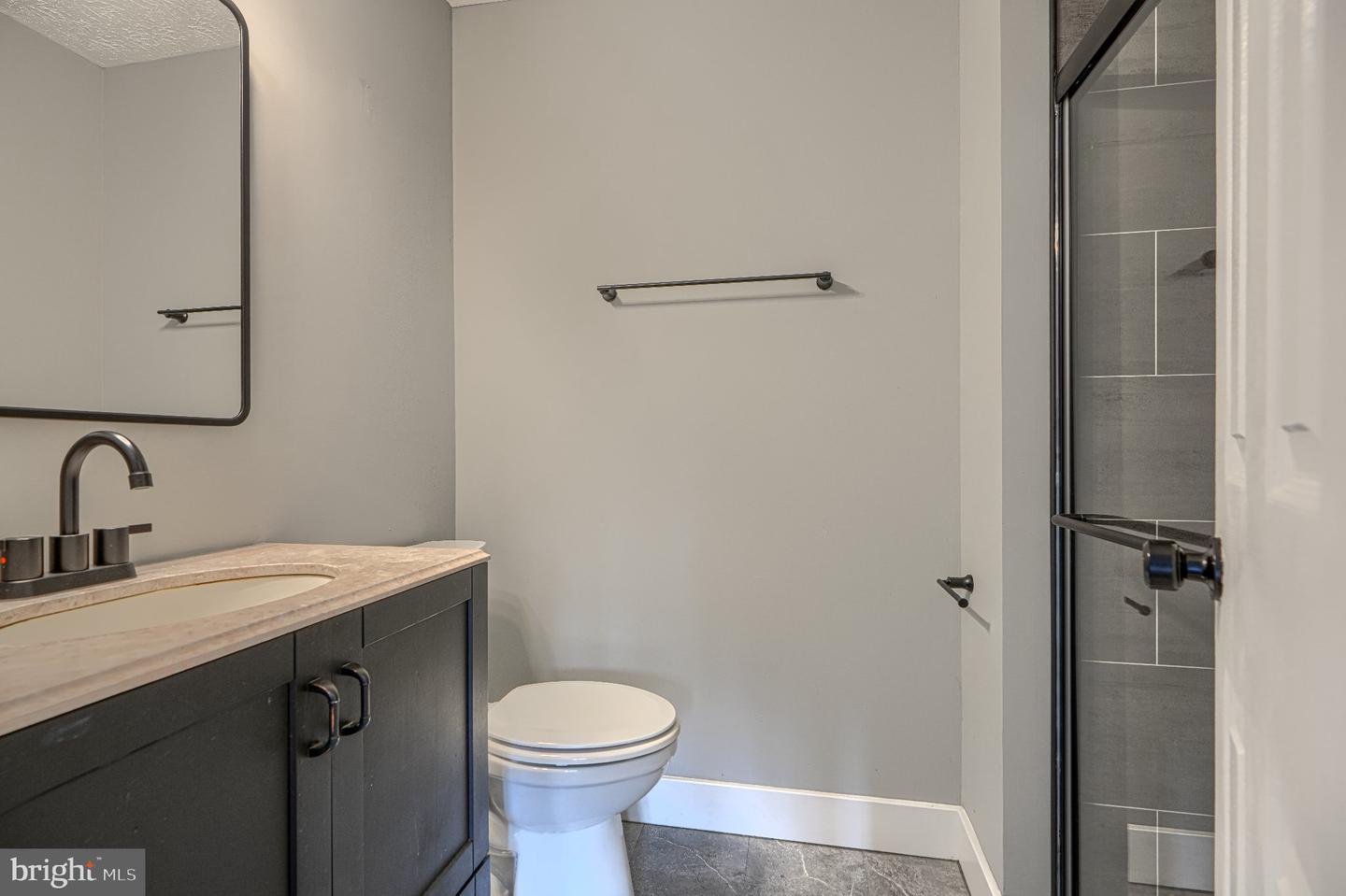 1470 Greenbriar Cir #2 Property Photo 22