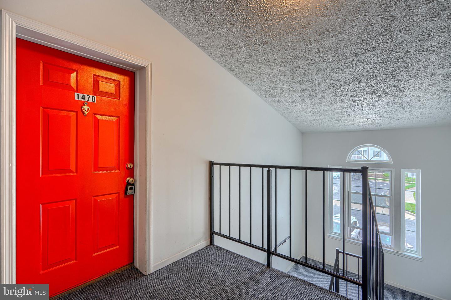 1470 Greenbriar Cir #2 Property Photo 24