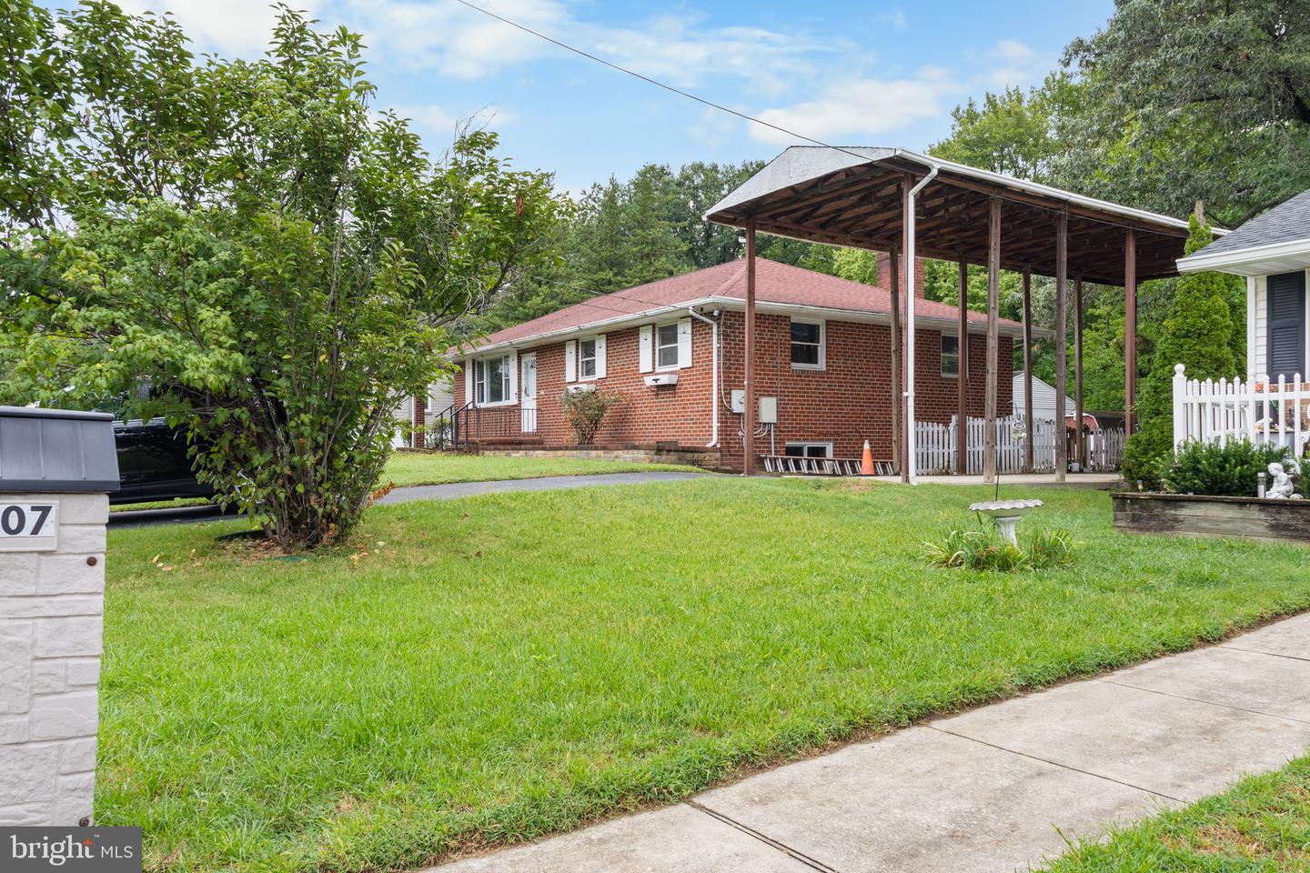 5809 N Hazelwood Ave Property Photo 32