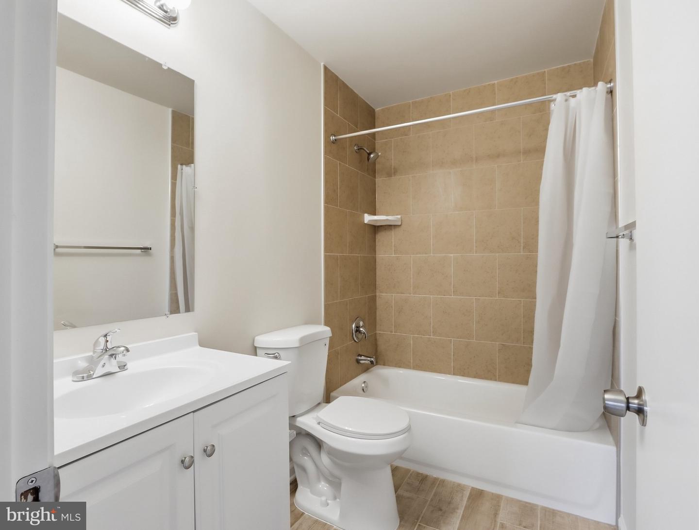 7203 Rutherford Green Cir Property Photo 16