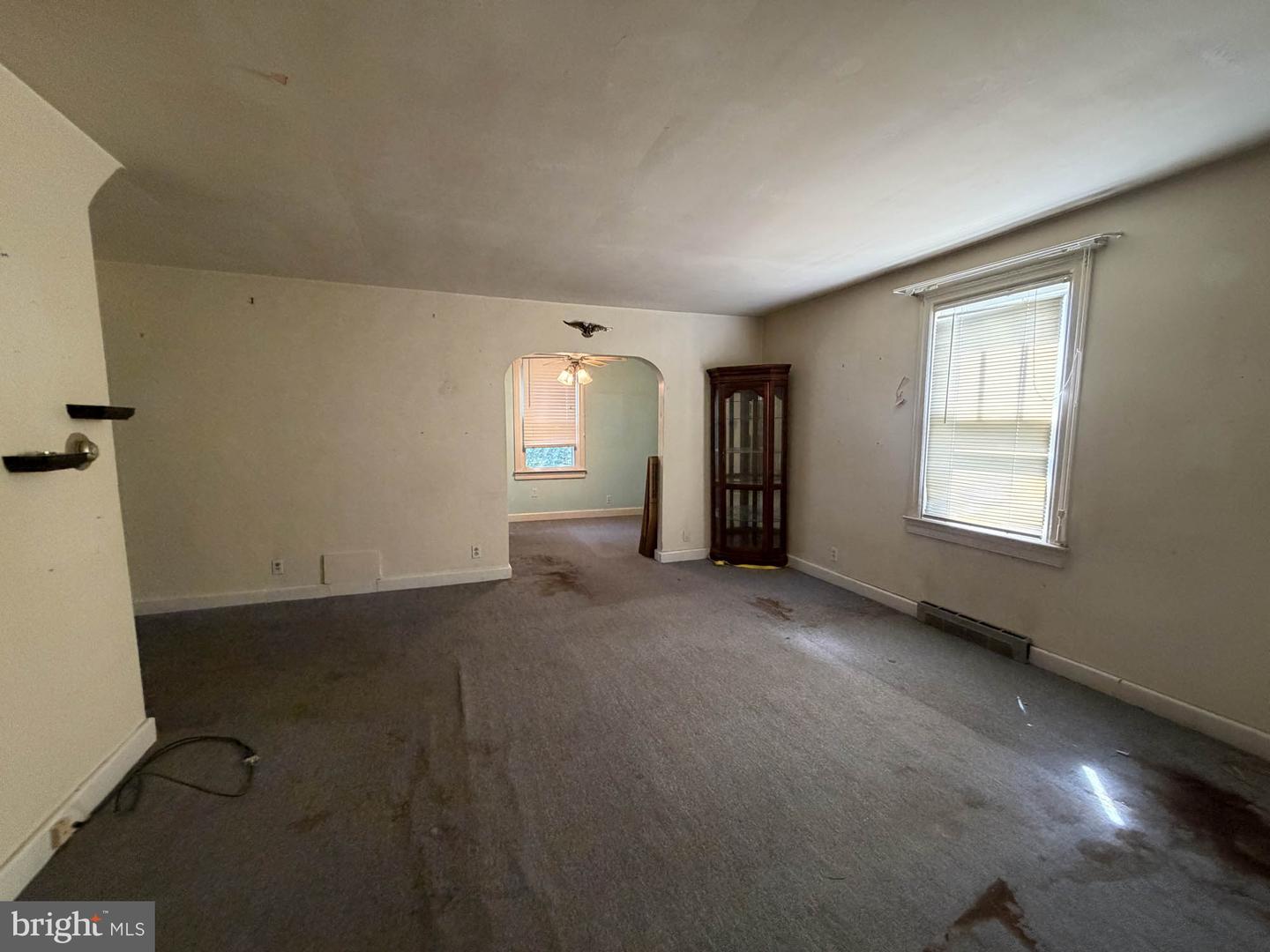 213 N Marlyn Ave Property Photo 4