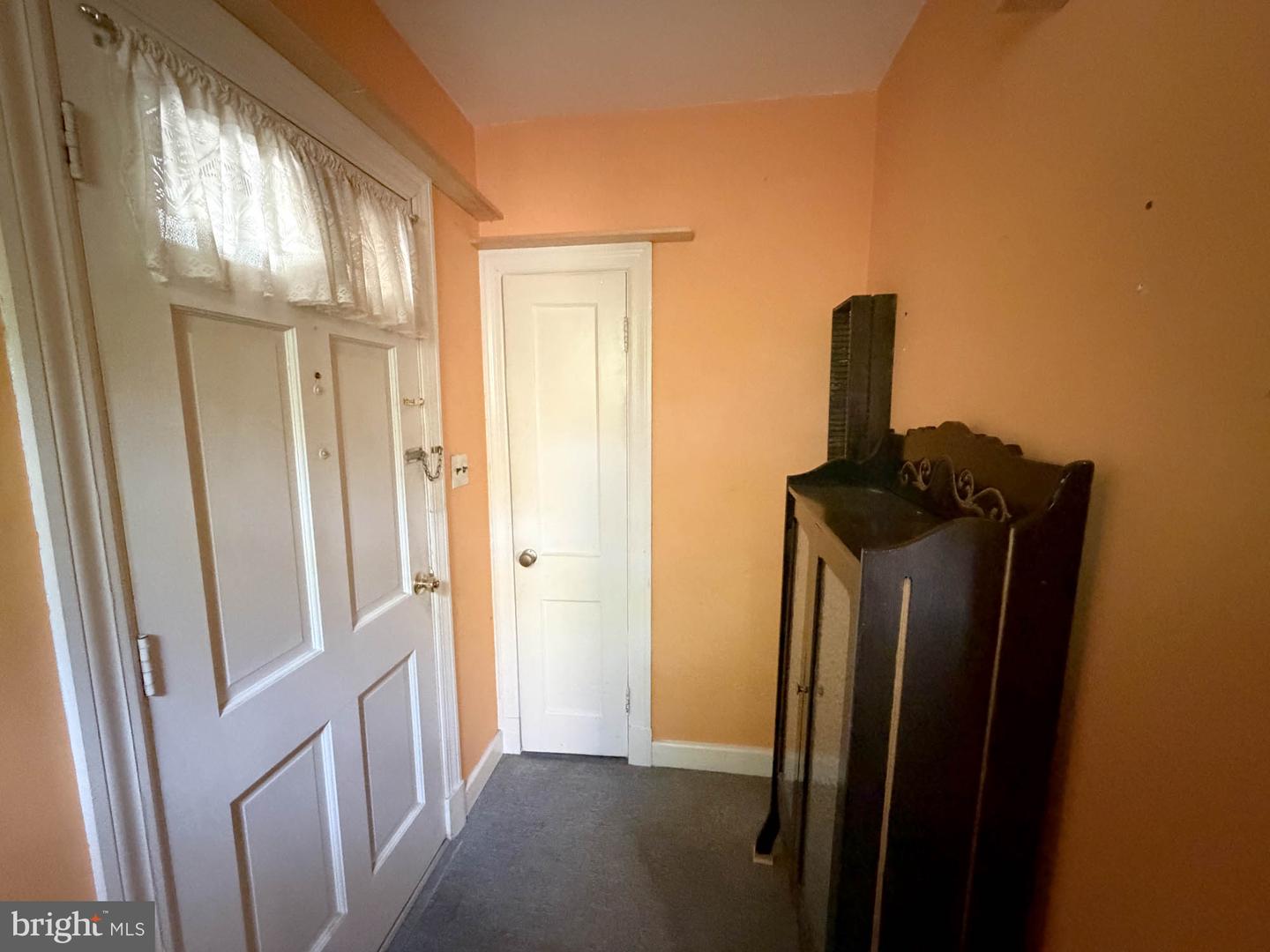 213 N Marlyn Ave Property Photo 13