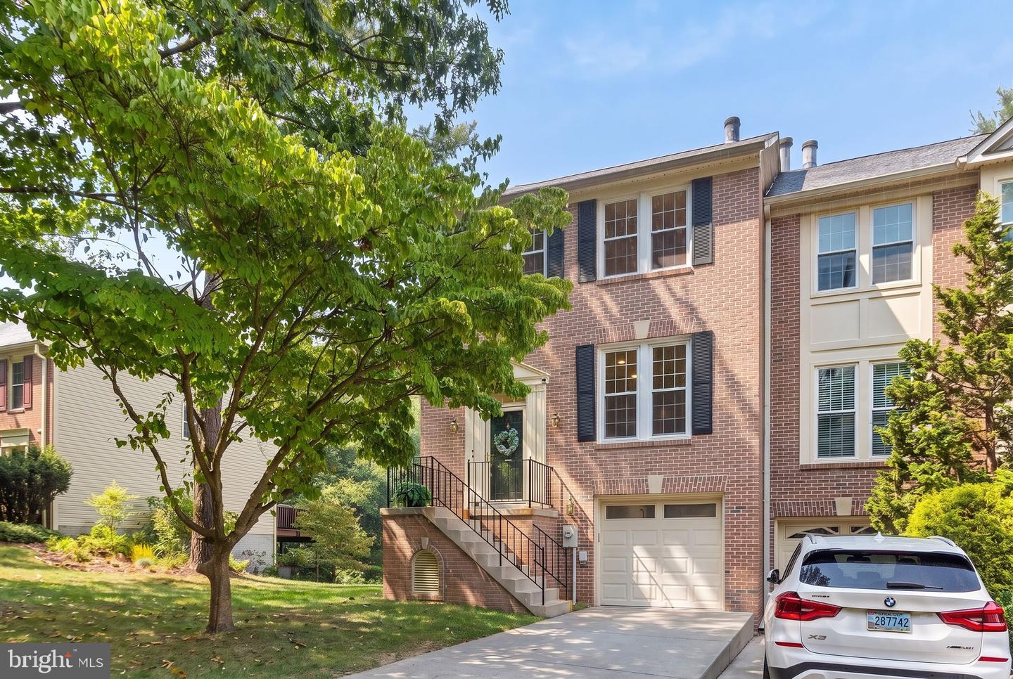 633 BUDLEIGH CIR Property Photo 1