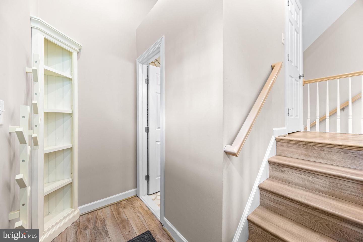 633 Budleigh Cir Property Photo 8