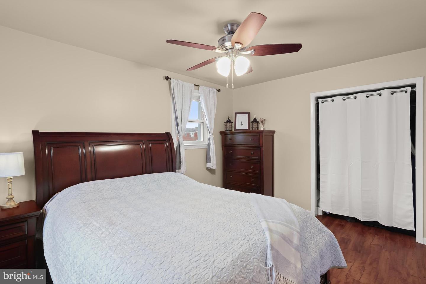 527 N Marlyn Ave Property Photo 23