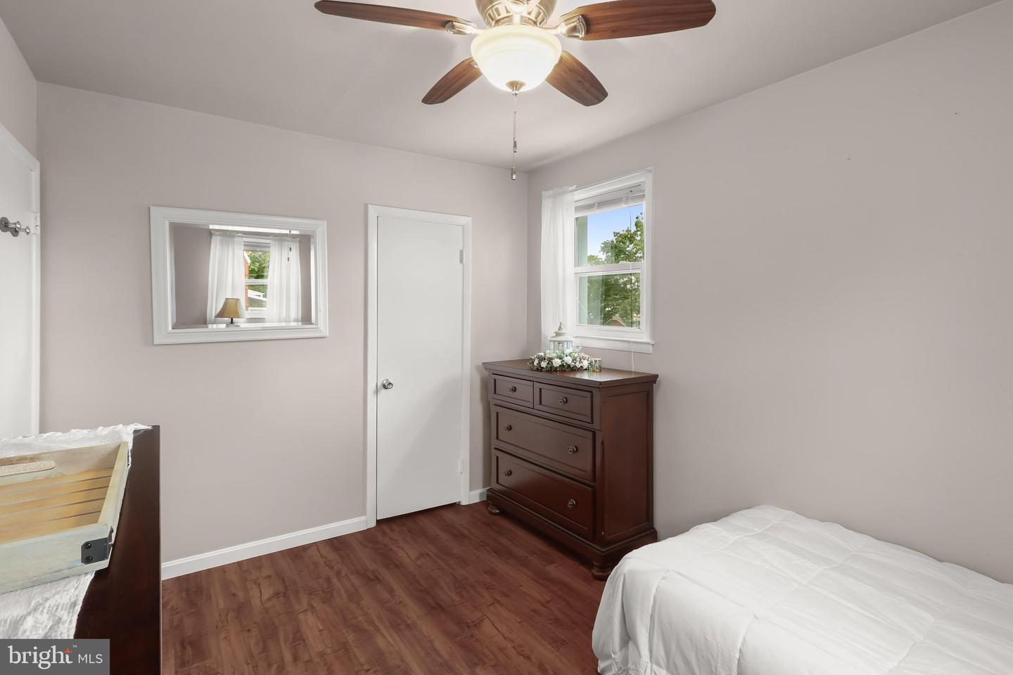 527 N Marlyn Ave Property Photo 30