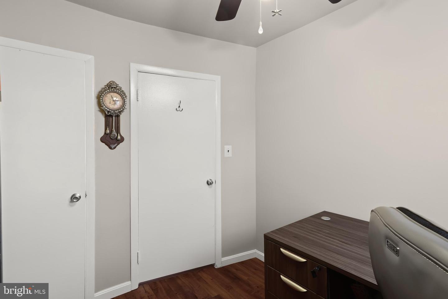 527 N Marlyn Ave Property Photo 33