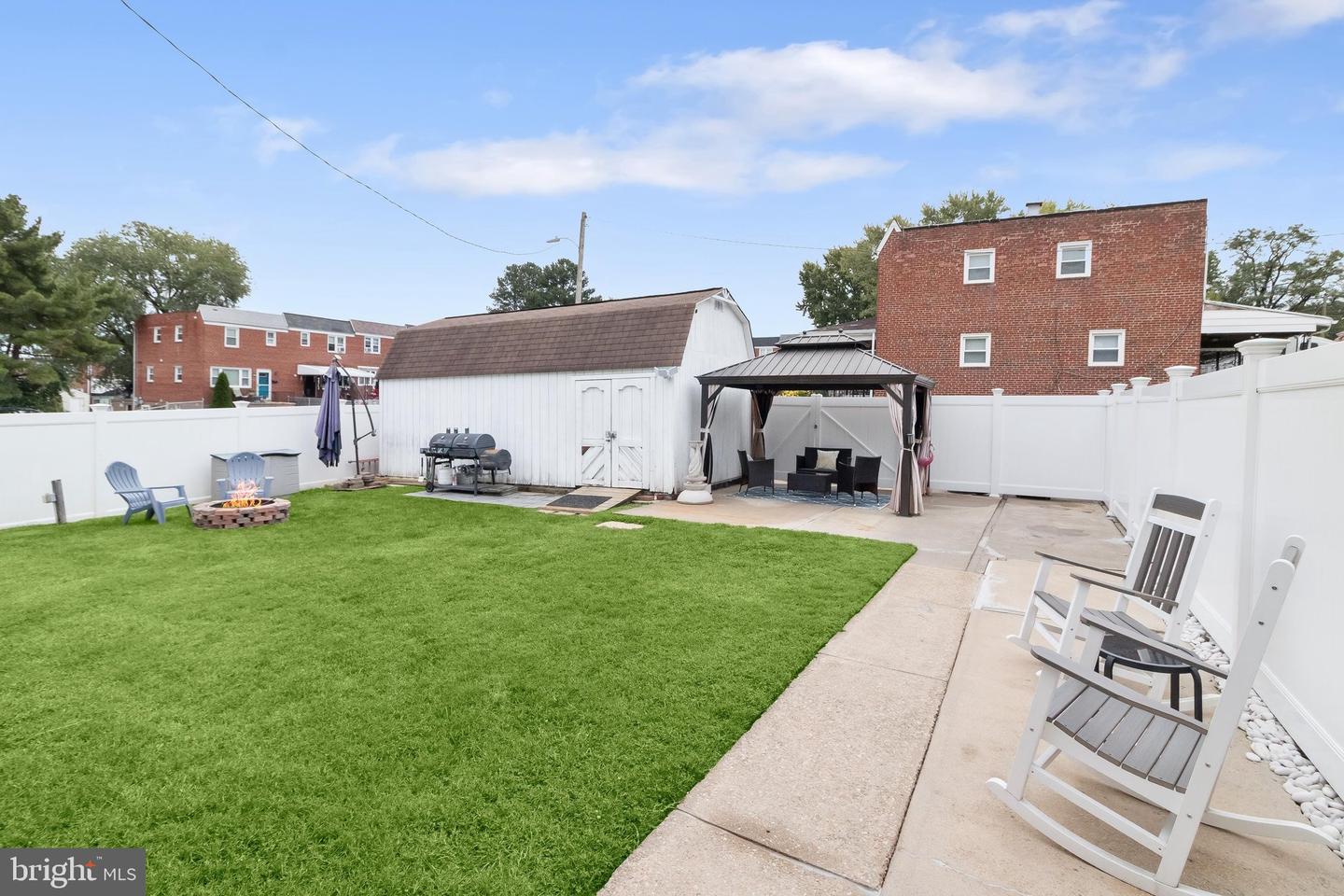 527 N Marlyn Ave Property Photo 47
