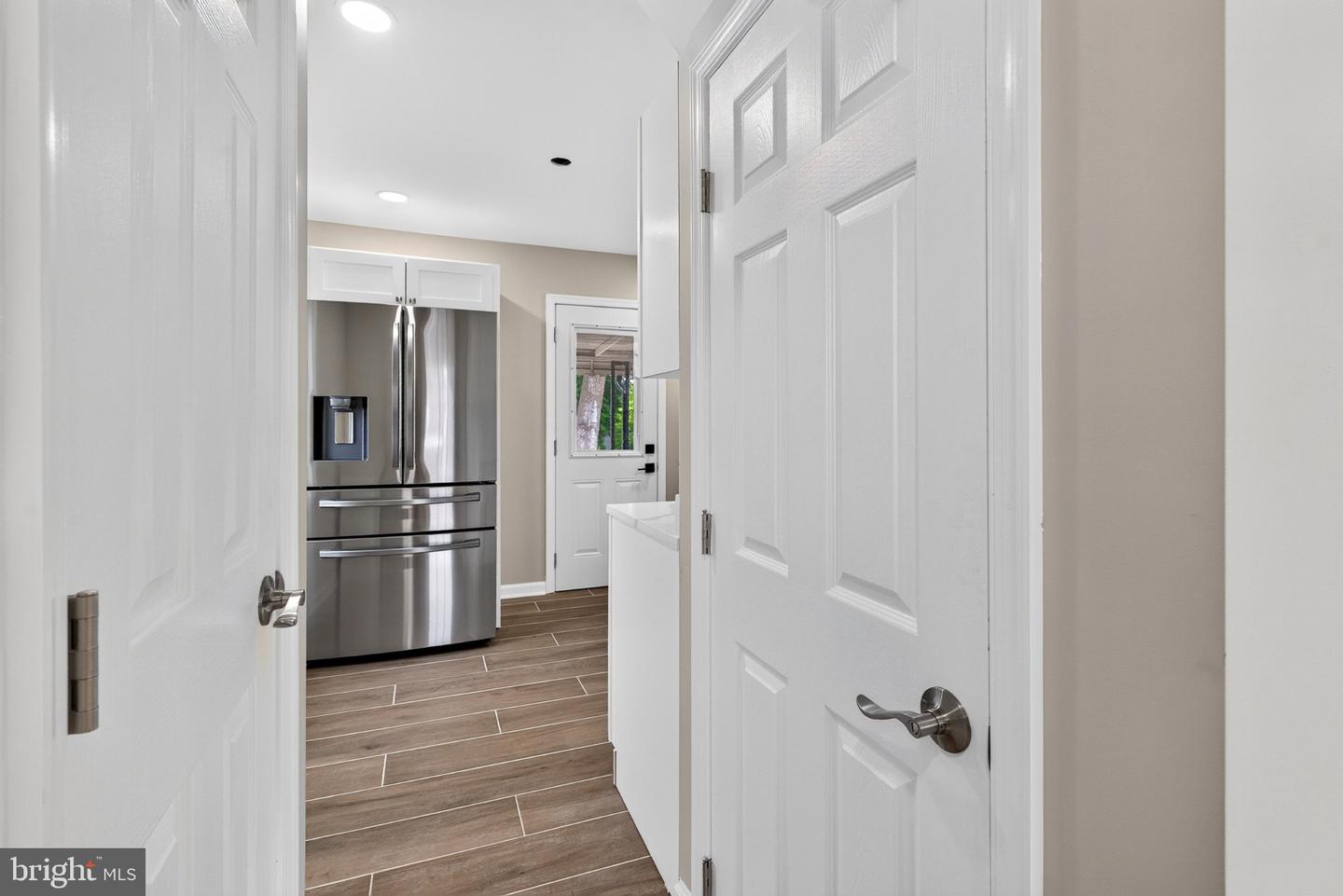 1132 Stephen Dr Property Photo 6