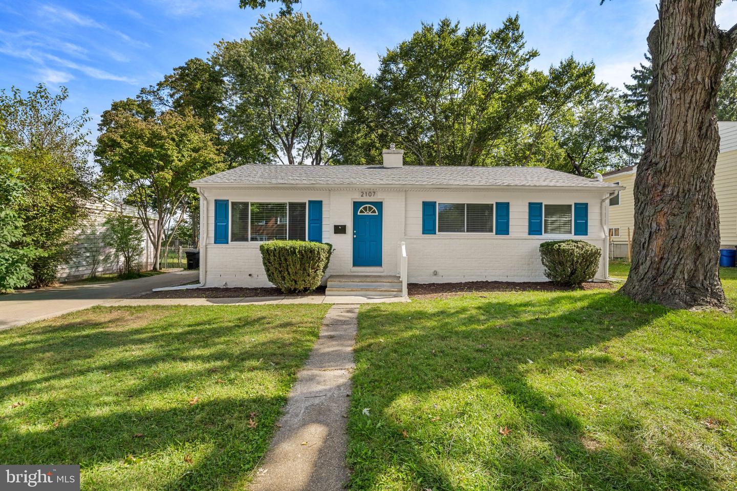 2107 PINE VALLEY DR Property Photo 1