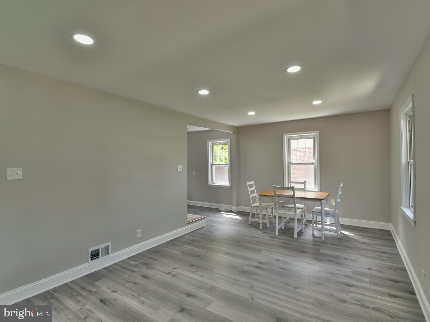 19 Pelczar Ave Property Photo 12