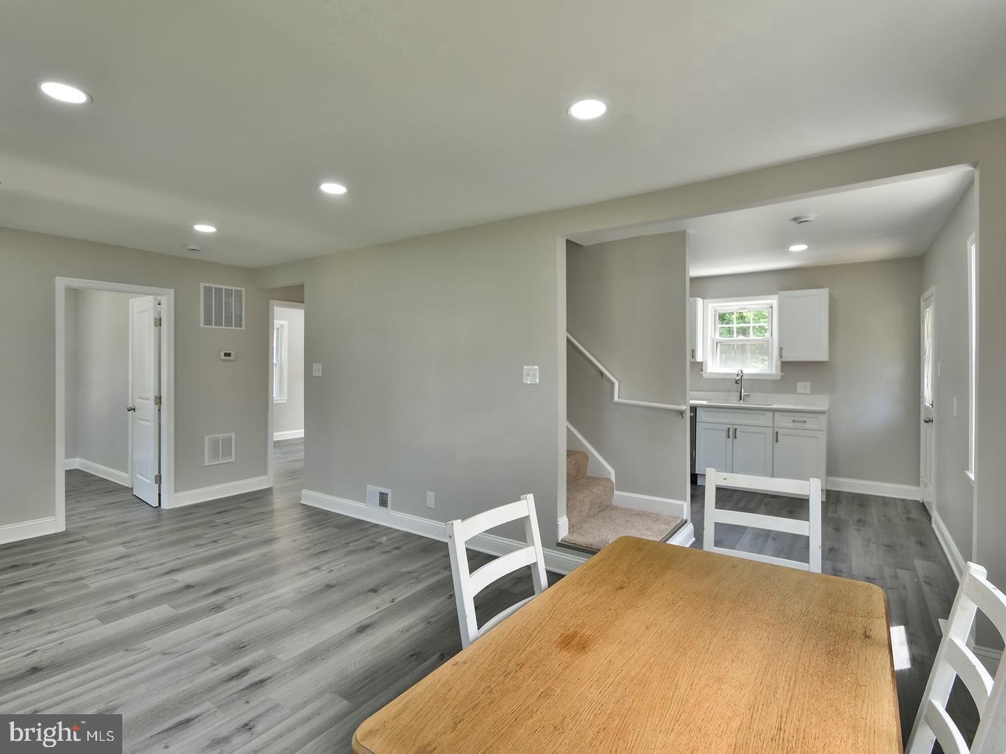 19 Pelczar Ave Property Photo 15