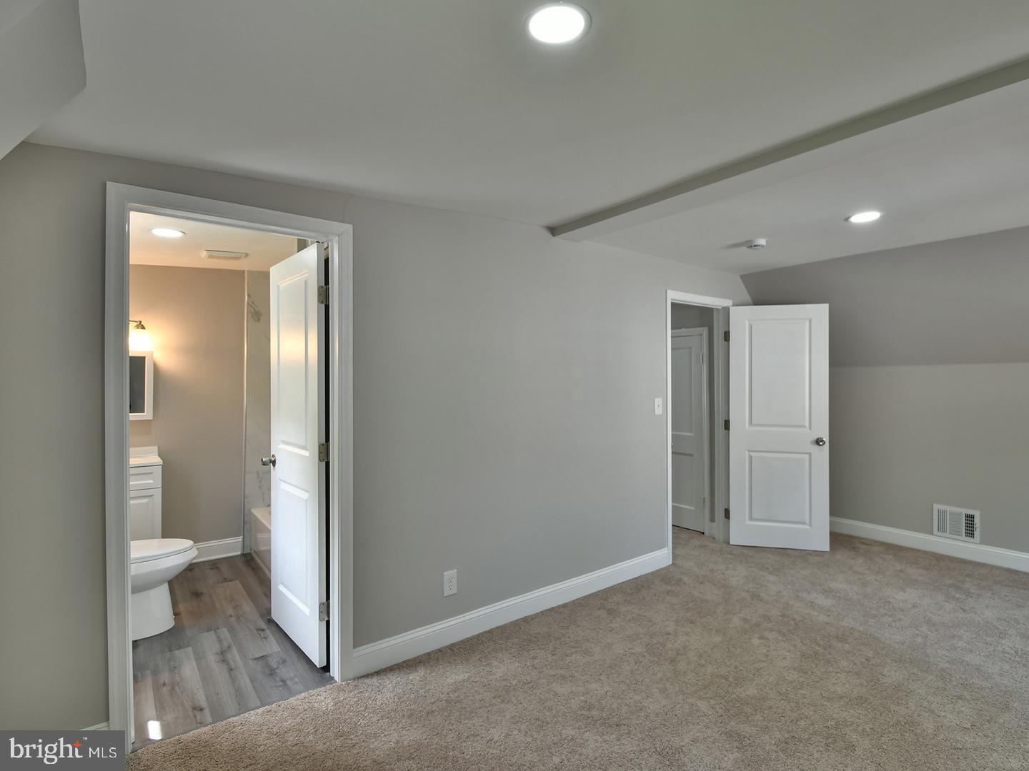 19 Pelczar Ave Property Photo 37