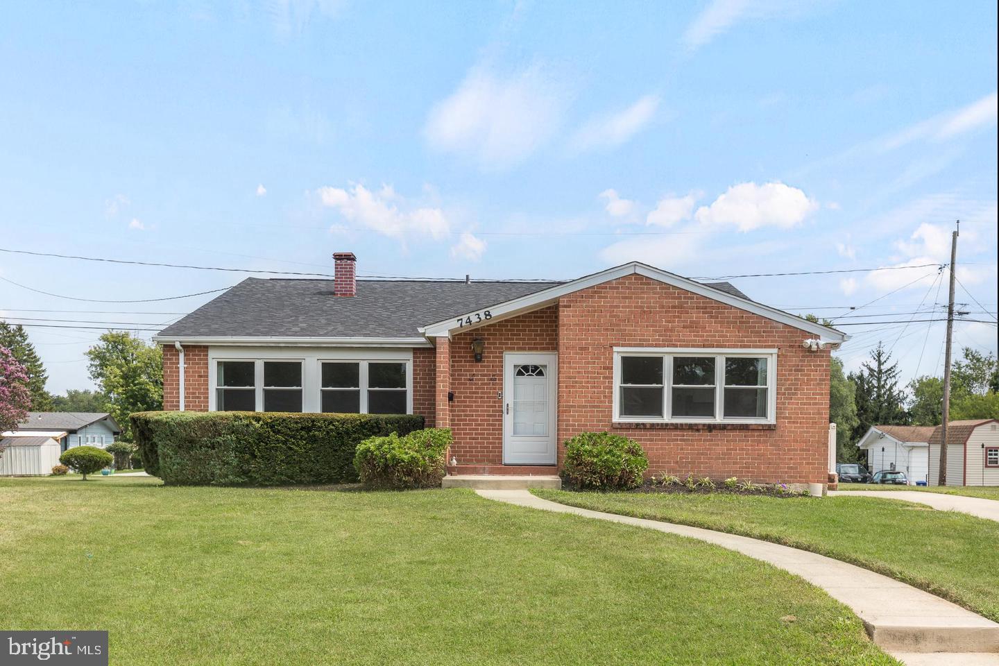 7438 PRINCE GEORGE RD Property Photo 1