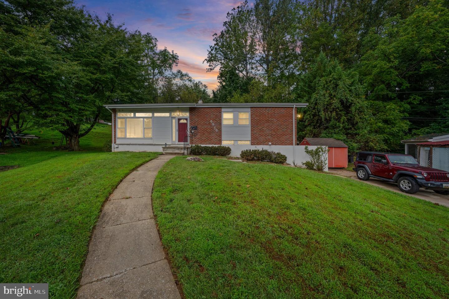 6816 Timberlane Rd Property Photo 1