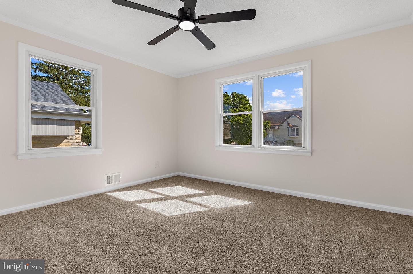 2906 Florida Ave Property Photo 12
