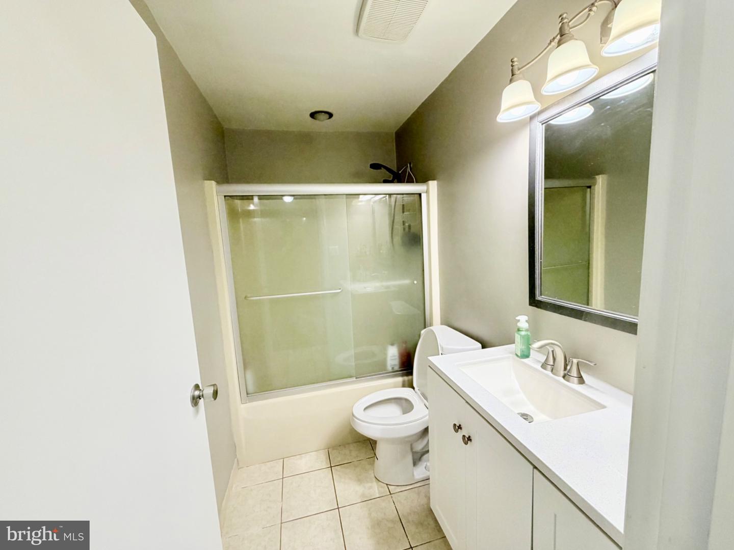 1 Smeton Pl #1006 Property Photo 16