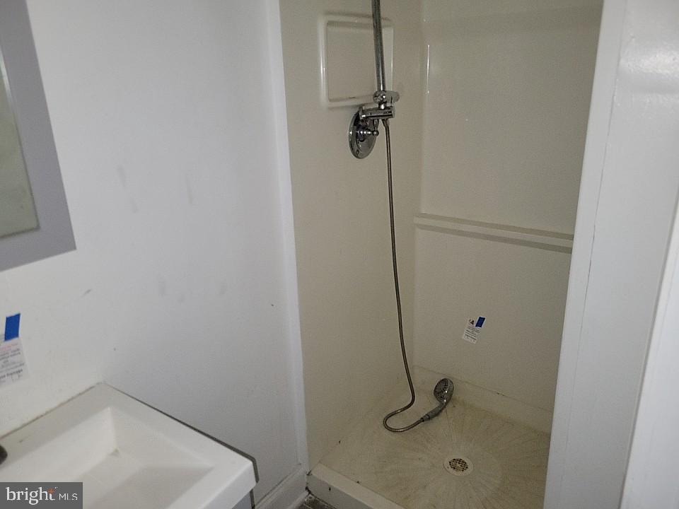 833 Arncliffe Rd Property Photo 12