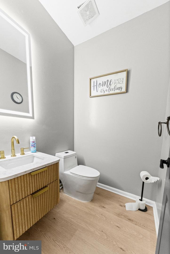 4722 Stellabrooke Ln Property Photo 8