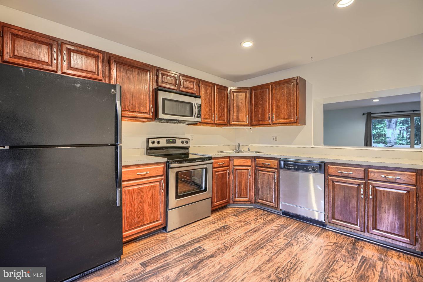10 The Strand Property Photo 8
