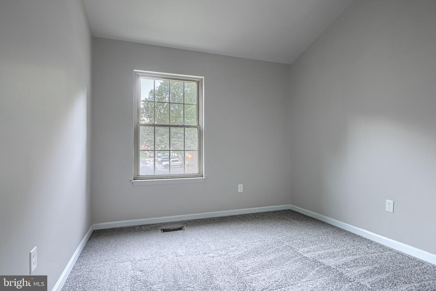 10 The Strand Property Photo 15