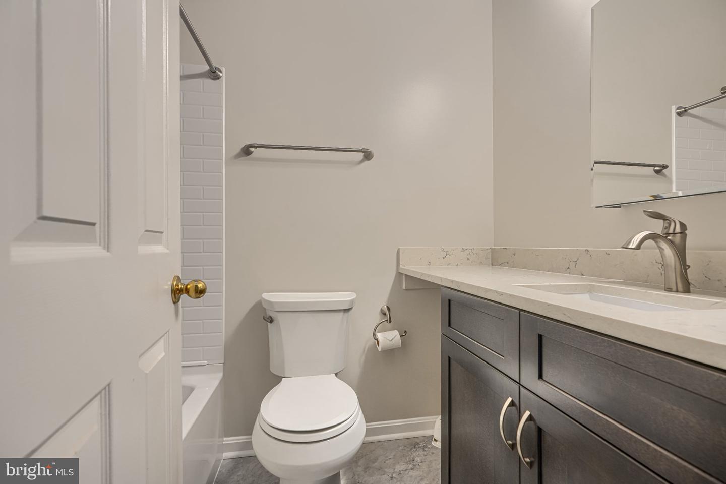10 The Strand Property Photo 21