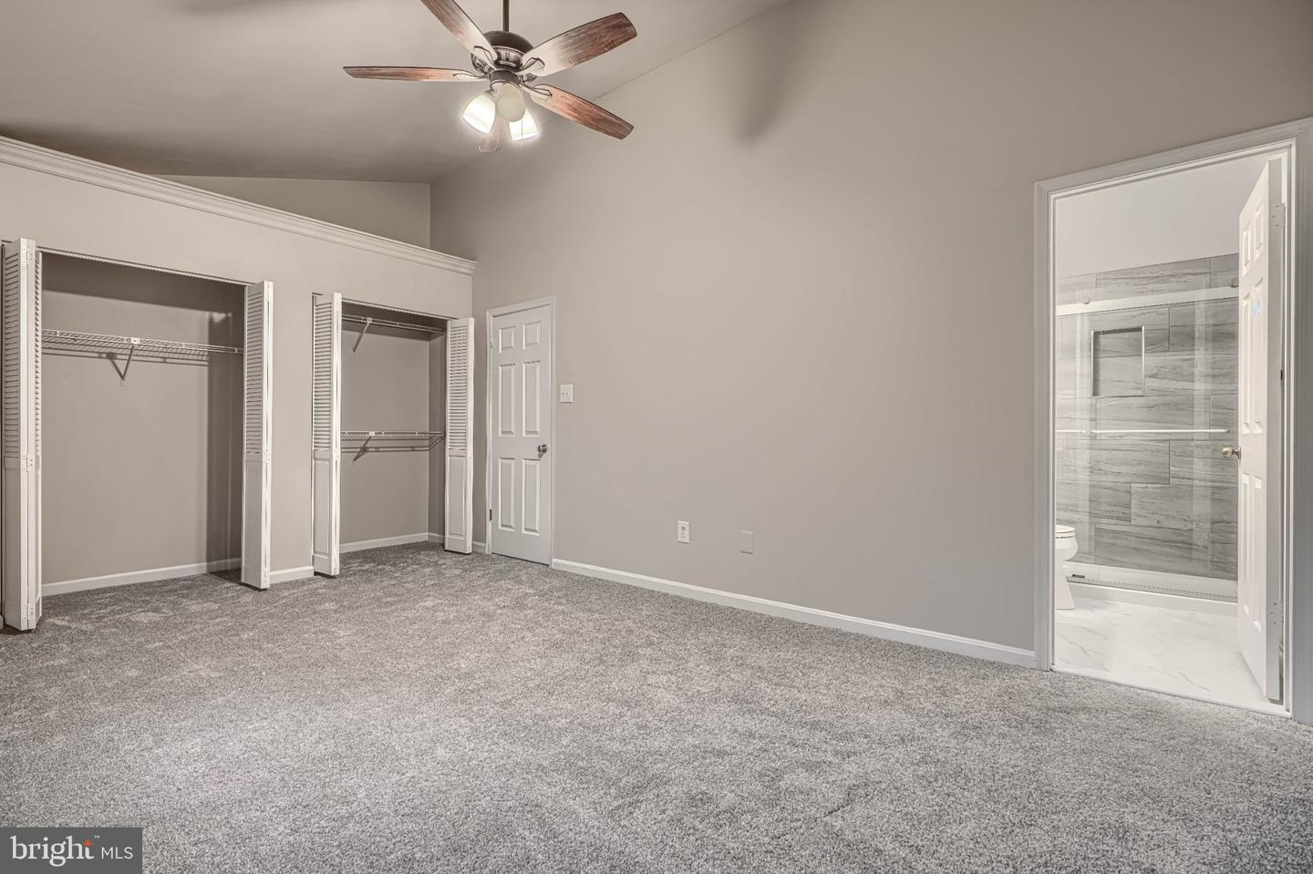 10 The Strand Property Photo 28
