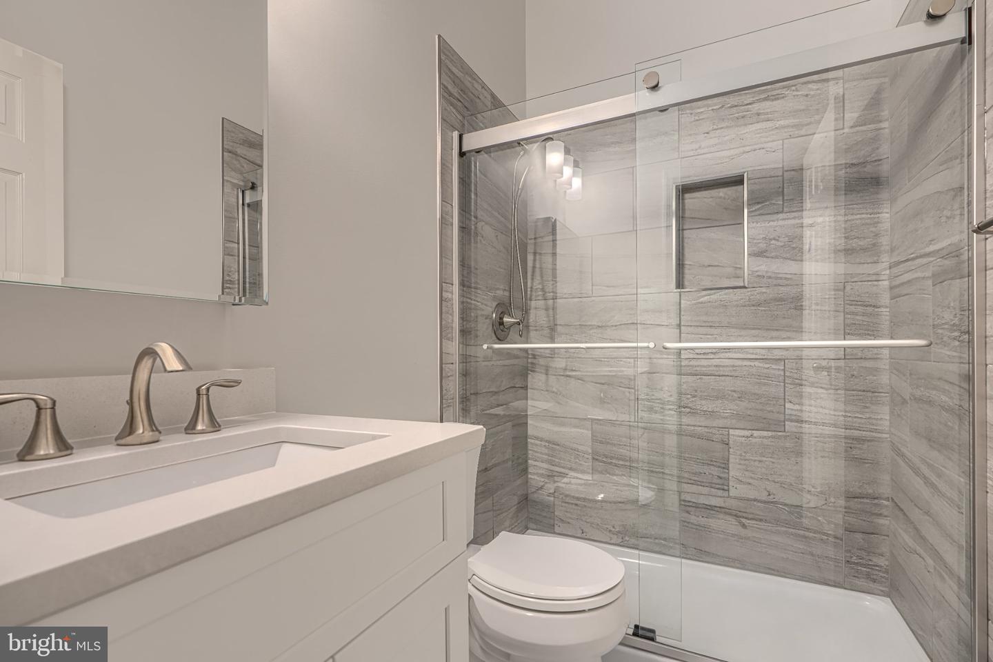 10 The Strand Property Photo 30