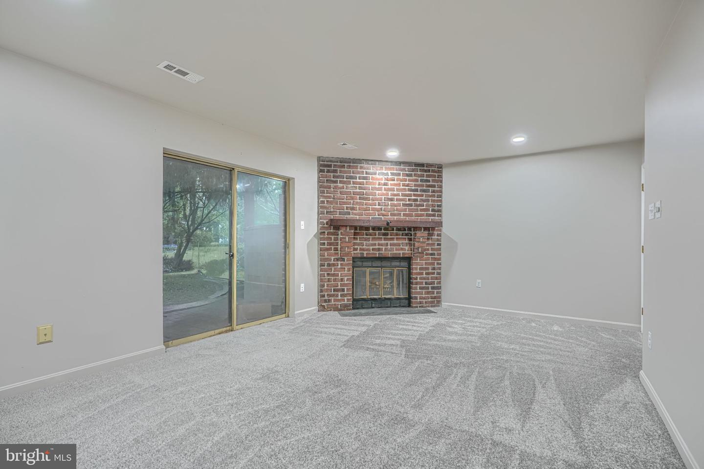 10 The Strand Property Photo 33