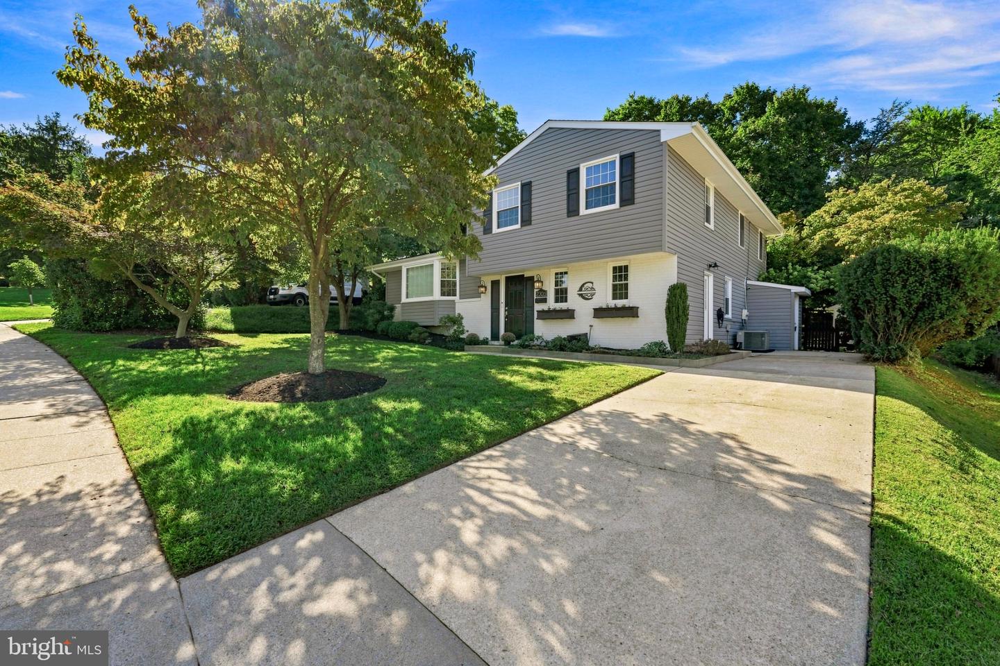2306 Wuthering Rd Property Photo 1