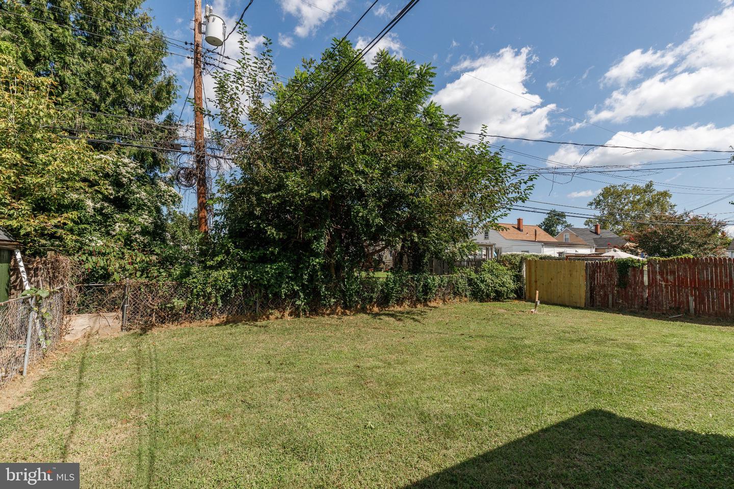 8220 Cornwall Rd Property Photo 4
